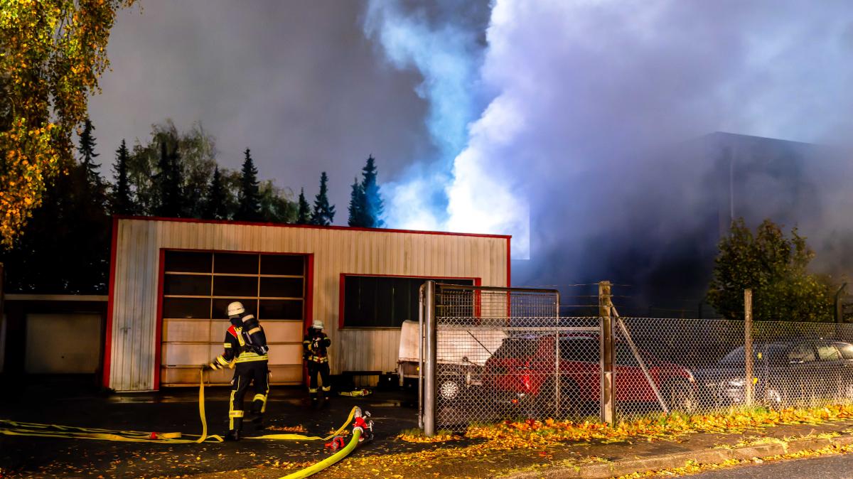 Fire at Nordschrott Flensburg: Electronic waste and batteries burn