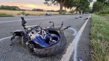 Ein schwerer Unfall hat sich am Sonntagabend auf der Bundesstraße 68 bei Badbergen-Langen ereignet. Ein Motorradfahrer wurde dabei tödlich verletzt.